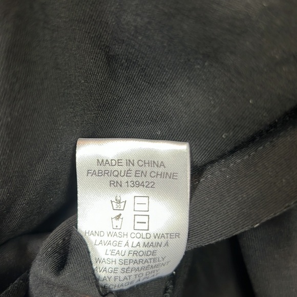 NWT Tobi Open Back Halter Top Black Medium Long - Picture 9 of 9